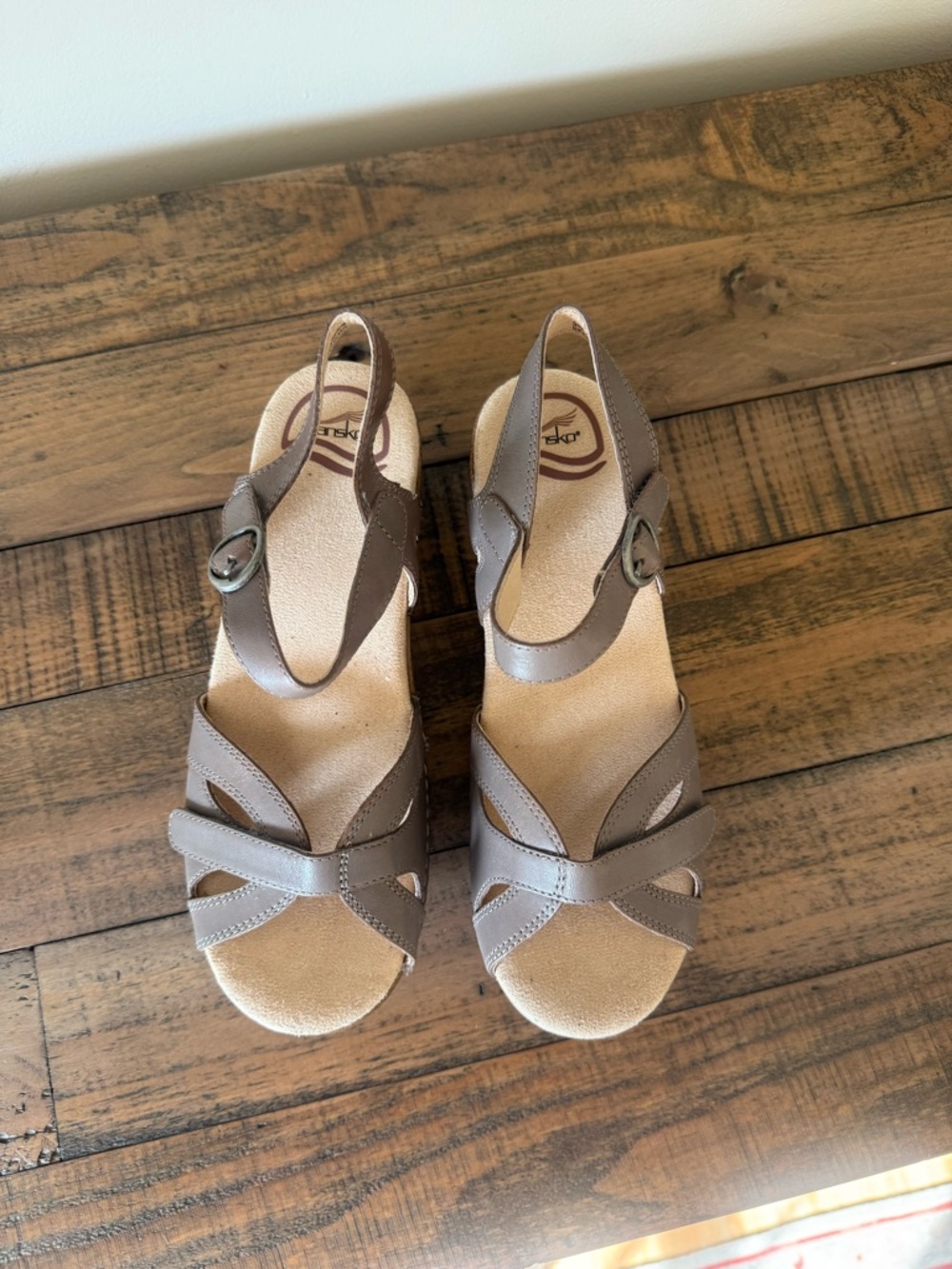 Dansko Women's Taupe Leather Slingback Sandals - Picture 3 of 7